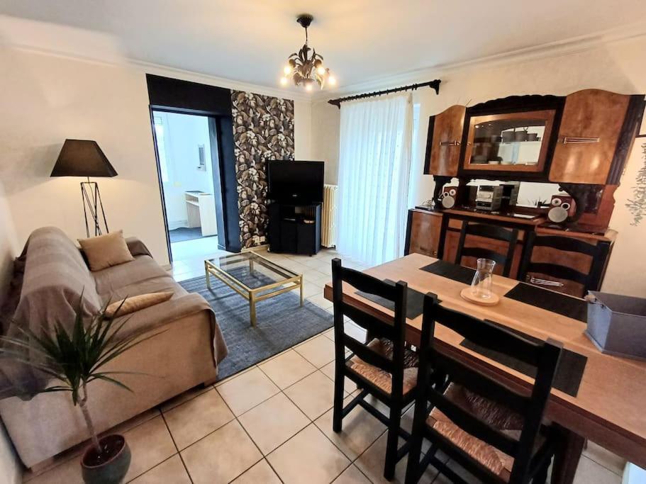 Maison De Village Avec Jardin Torpes  Kültér fotó